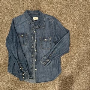 universal thread chambray top